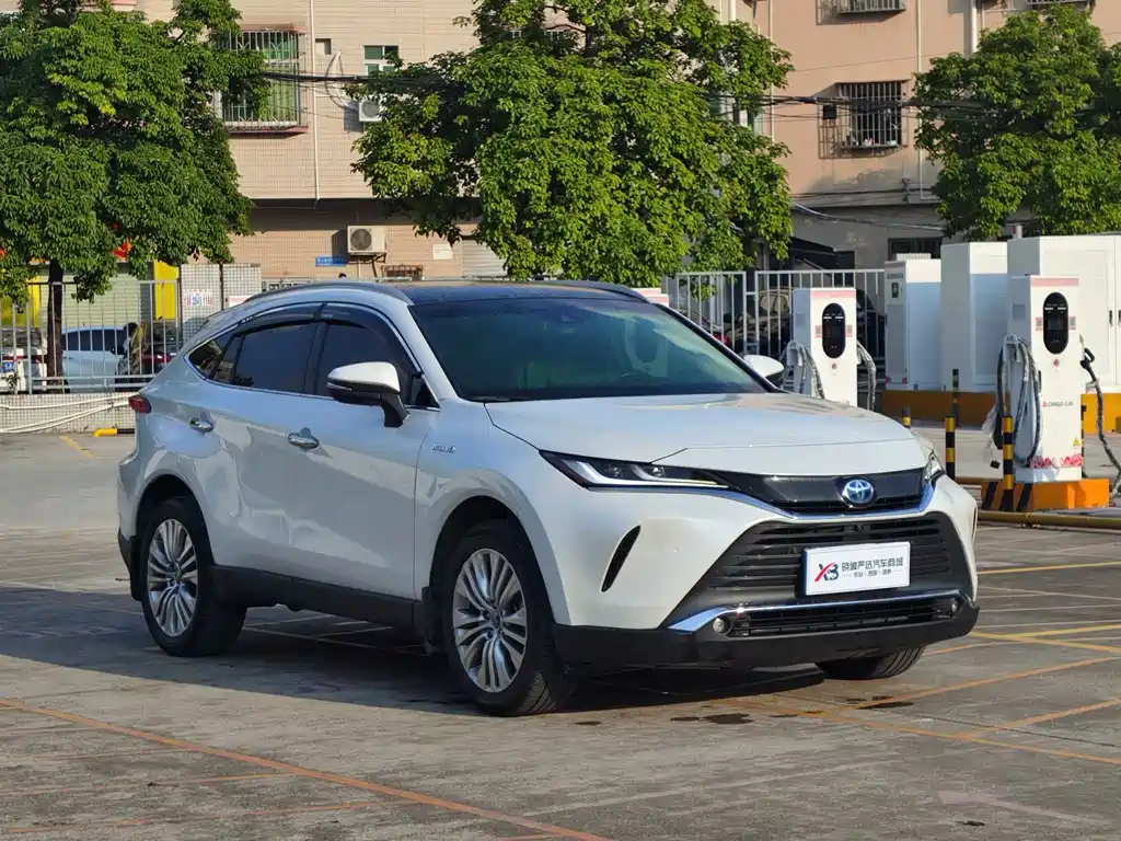 Toyota Harrier — фото 4