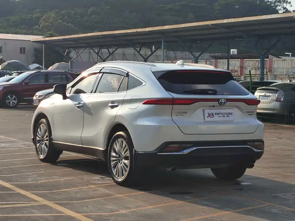 Toyota Harrier — фото 5