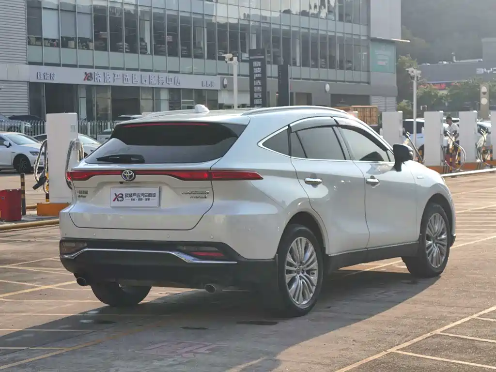 Toyota Harrier — фото 6