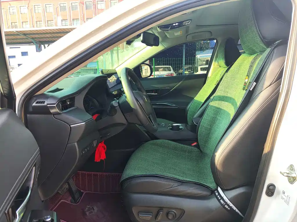 Toyota Harrier — фото 8