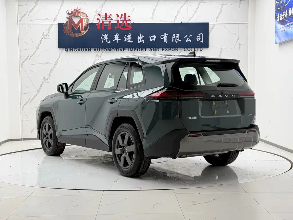 Toyota RAV4 — фото 4