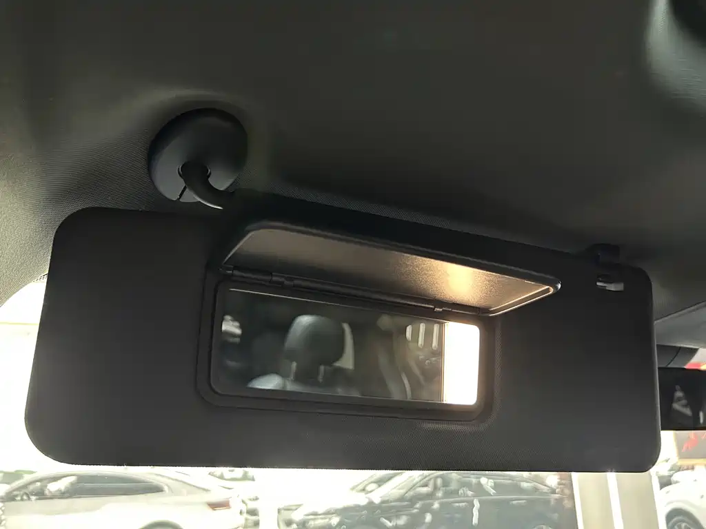 Toyota Granvia — фото 33