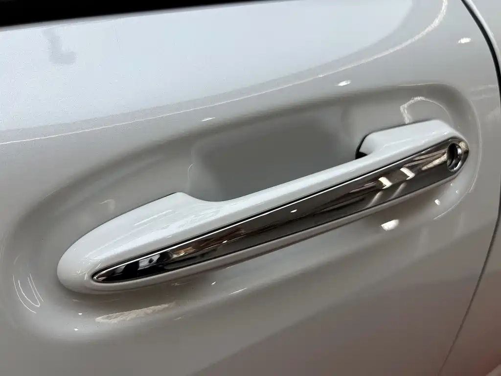 Toyota Granvia — фото 38