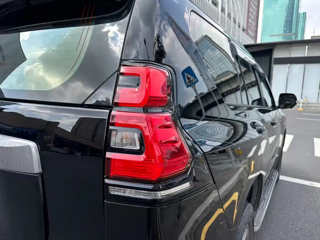 Toyota Prado (Import) — фото 14