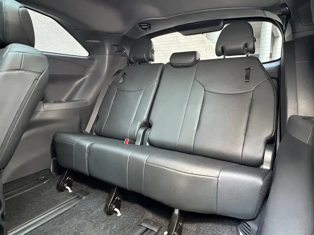Toyota Sienna — фото 14