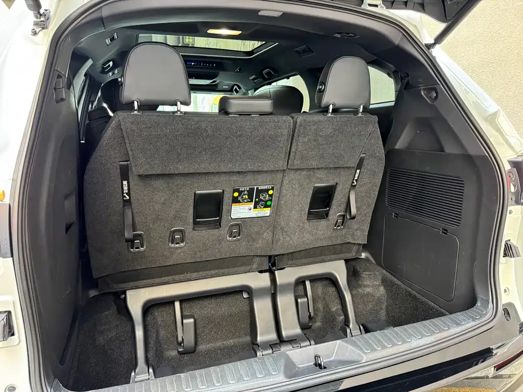 Toyota Sienna — фото 30
