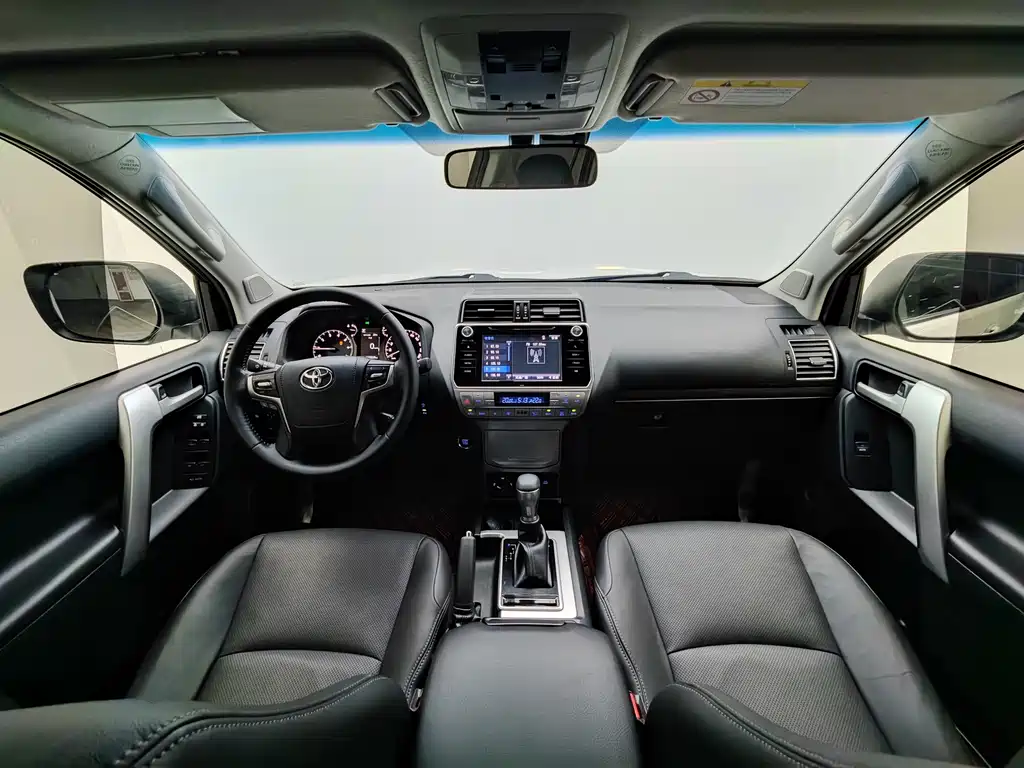 Toyota Prado — фото 13