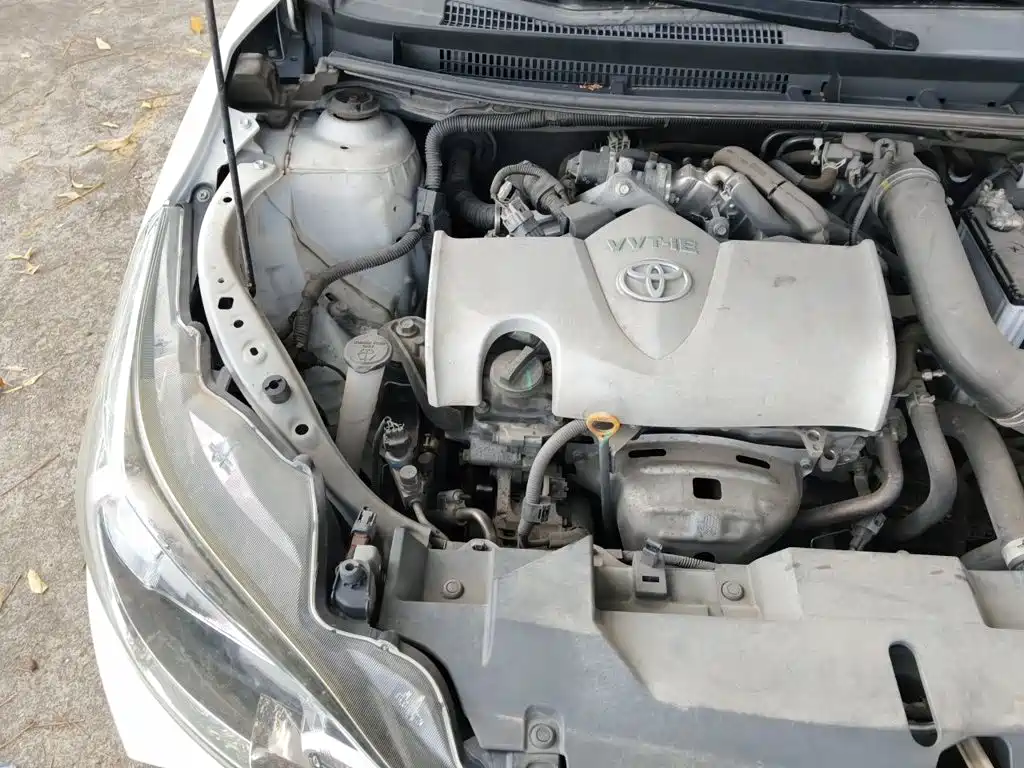 Toyota Yaris L — фото 20