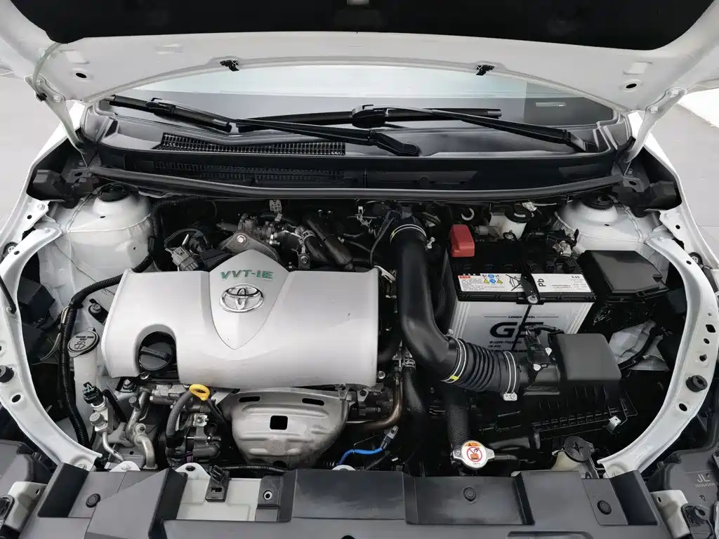 Toyota Yaris L — фото 6