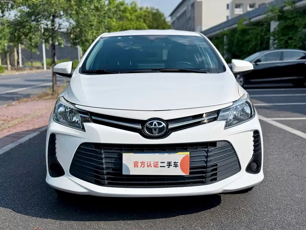 Toyota Vios — фото 2