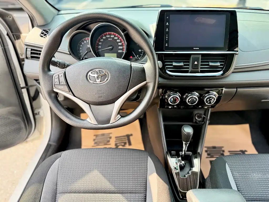 Toyota Vios — фото 11