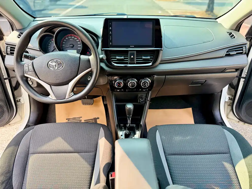 Toyota Vios — фото 10