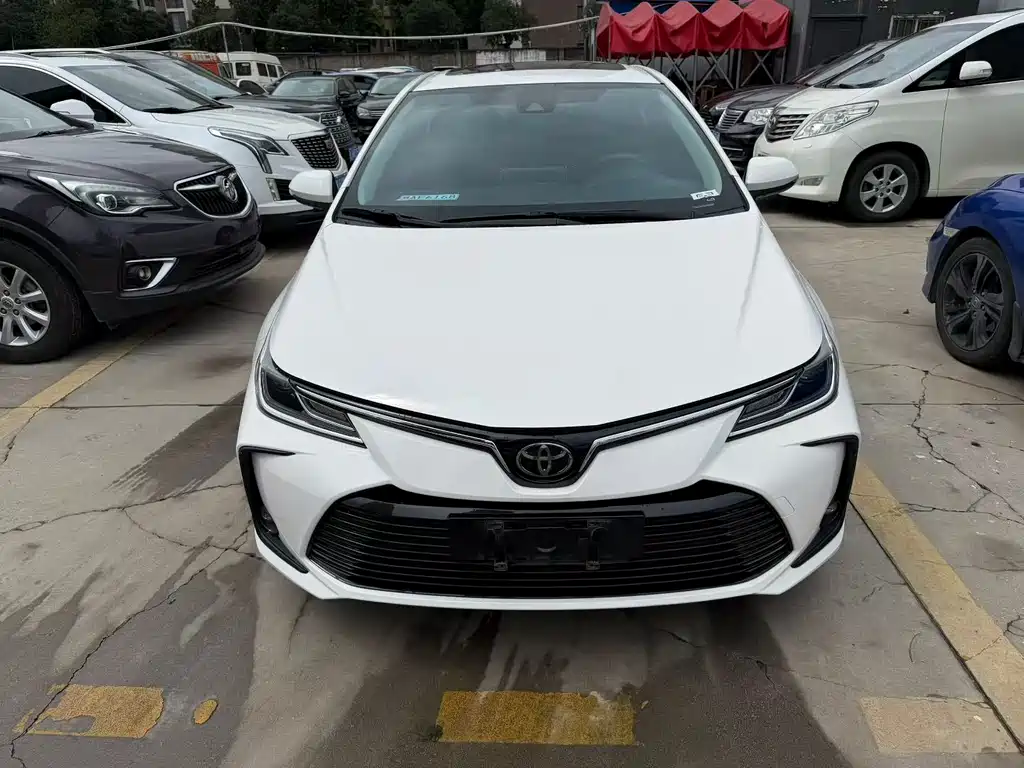 Toyota Corolla — фото 2