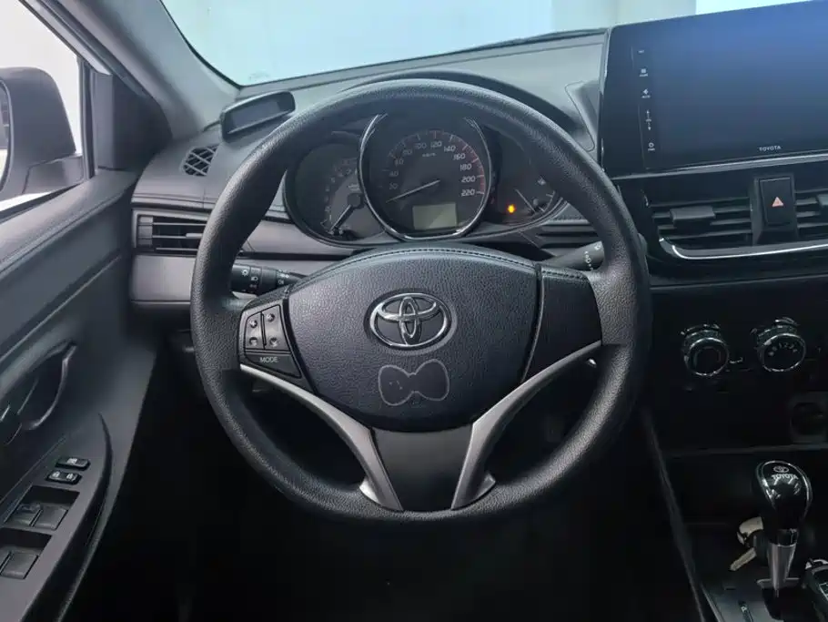 Toyota Vios — фото 15