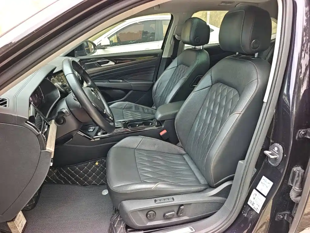 Volkswagen Passat — фото 15