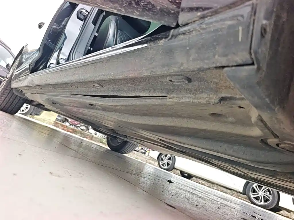 Volkswagen Passat — фото 21