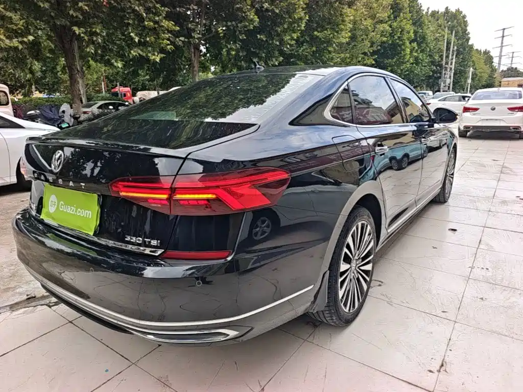 Volkswagen Passat — фото 7