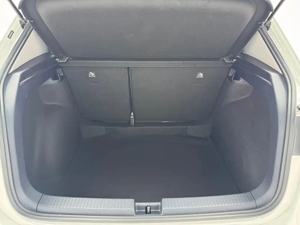 Volkswagen Tharu — фото 10