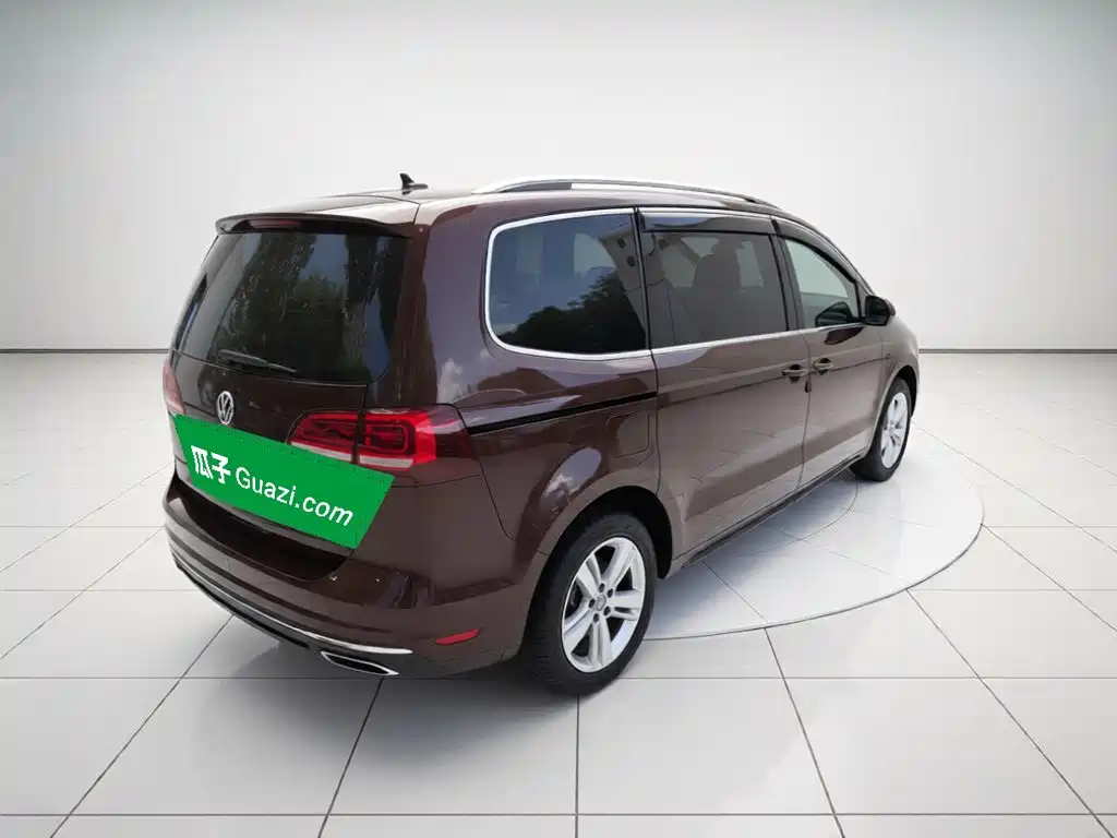 Volkswagen Sharan — фото 6