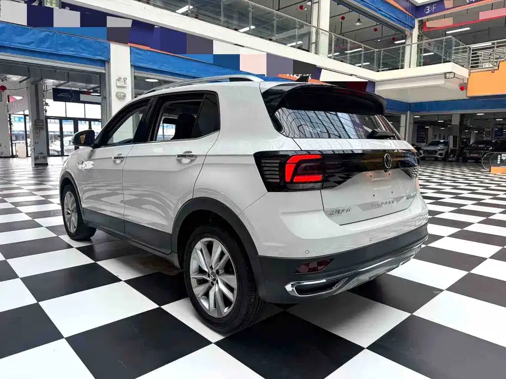 Volkswagen T-Cross — фото 17