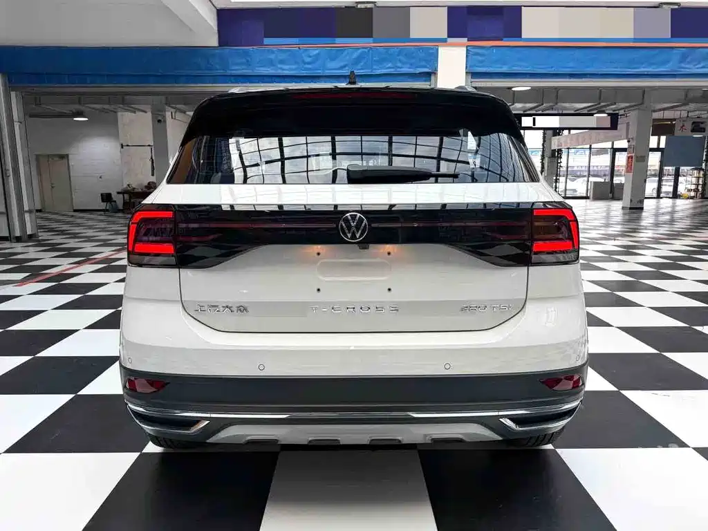 Volkswagen T-Cross — фото 18