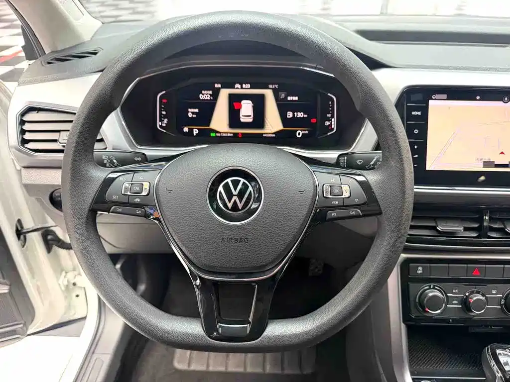 Volkswagen T-Cross — фото 8