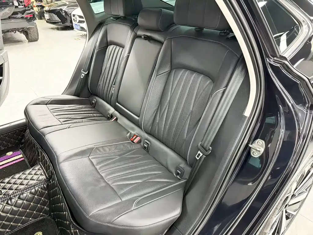 Volkswagen Passat — фото 11