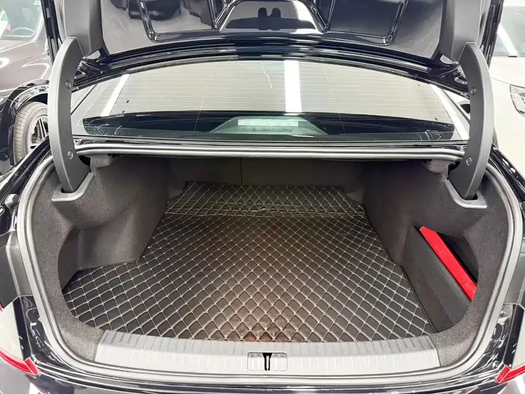 Volkswagen Passat — фото 20