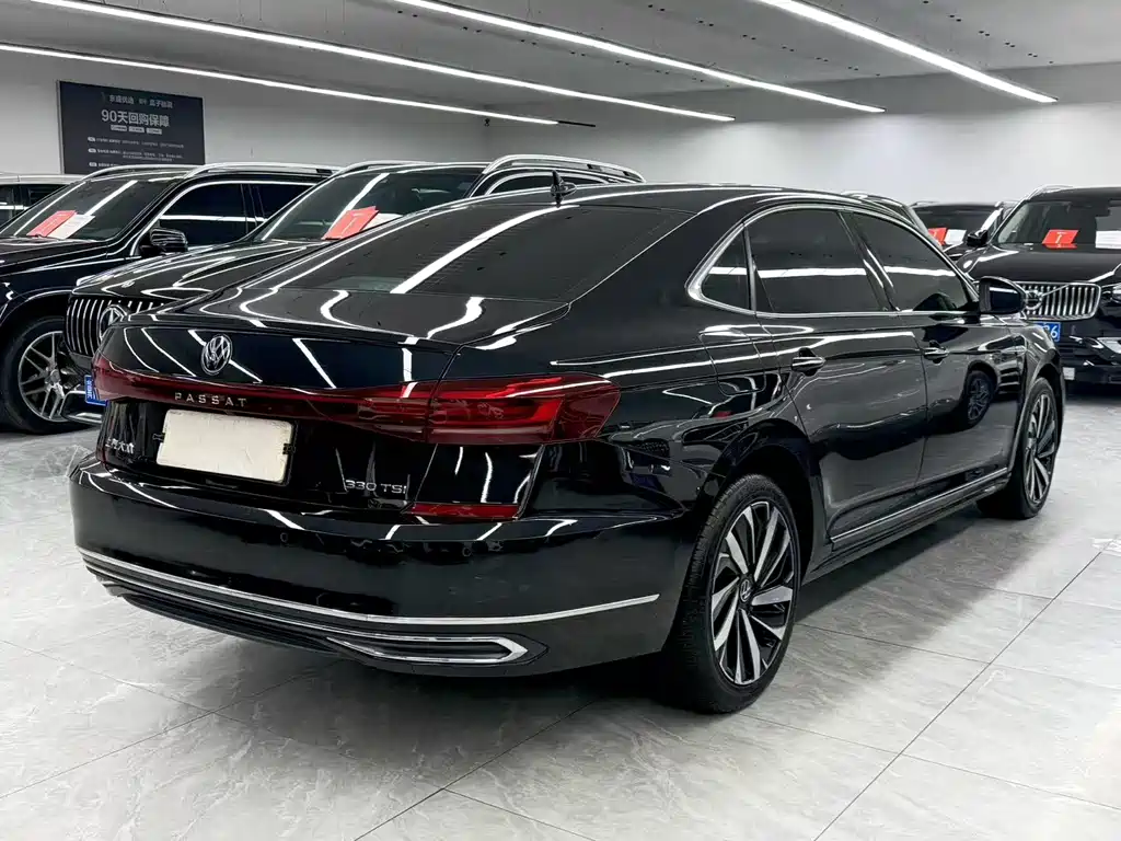 Volkswagen Passat — фото 4