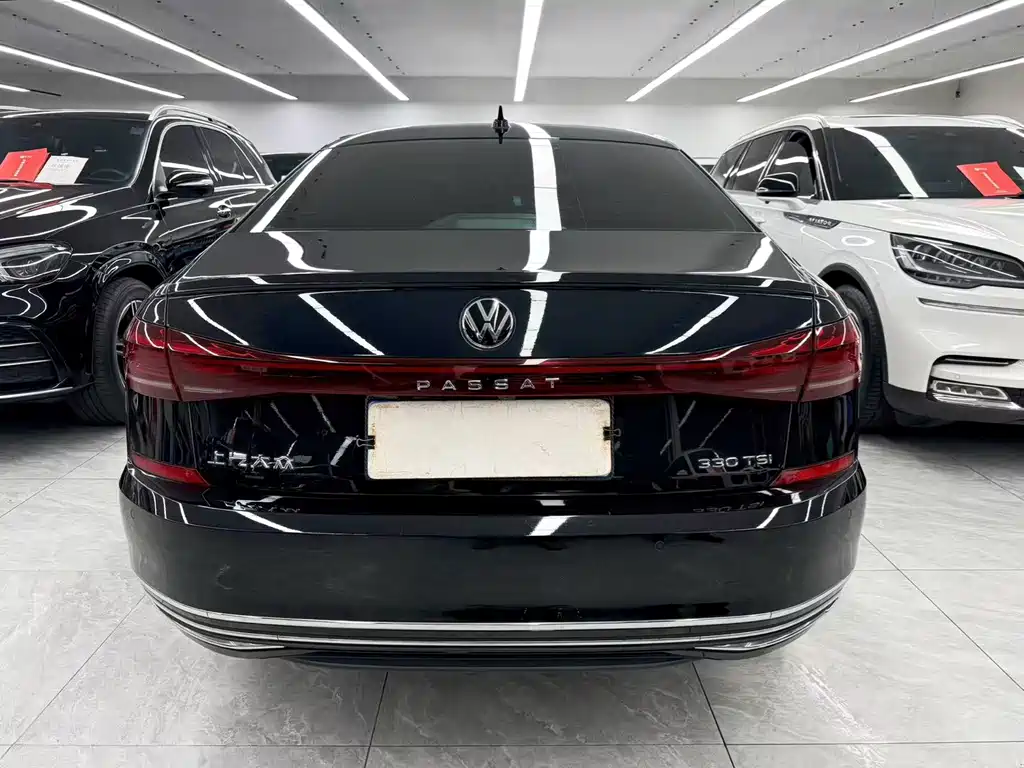 Volkswagen Passat — фото 5