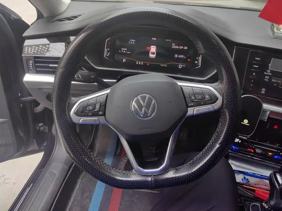Volkswagen Passat — фото 15