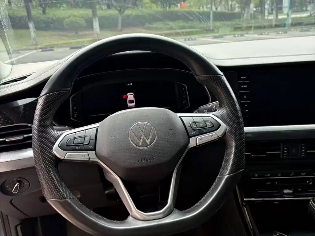 Volkswagen Passat — фото 5