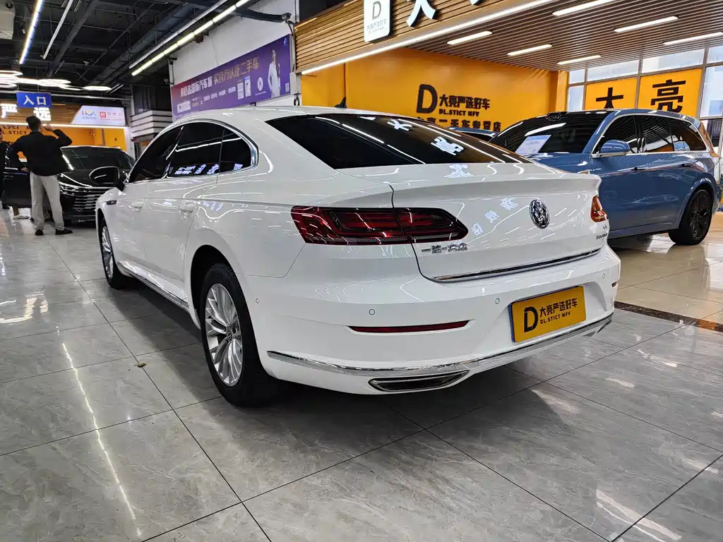 Volkswagen CC — фото 6
