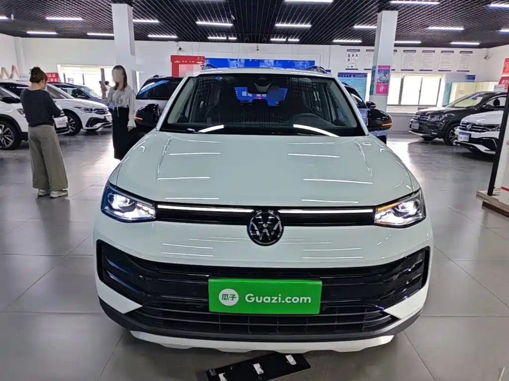 Volkswagen Tharu — фото 3
