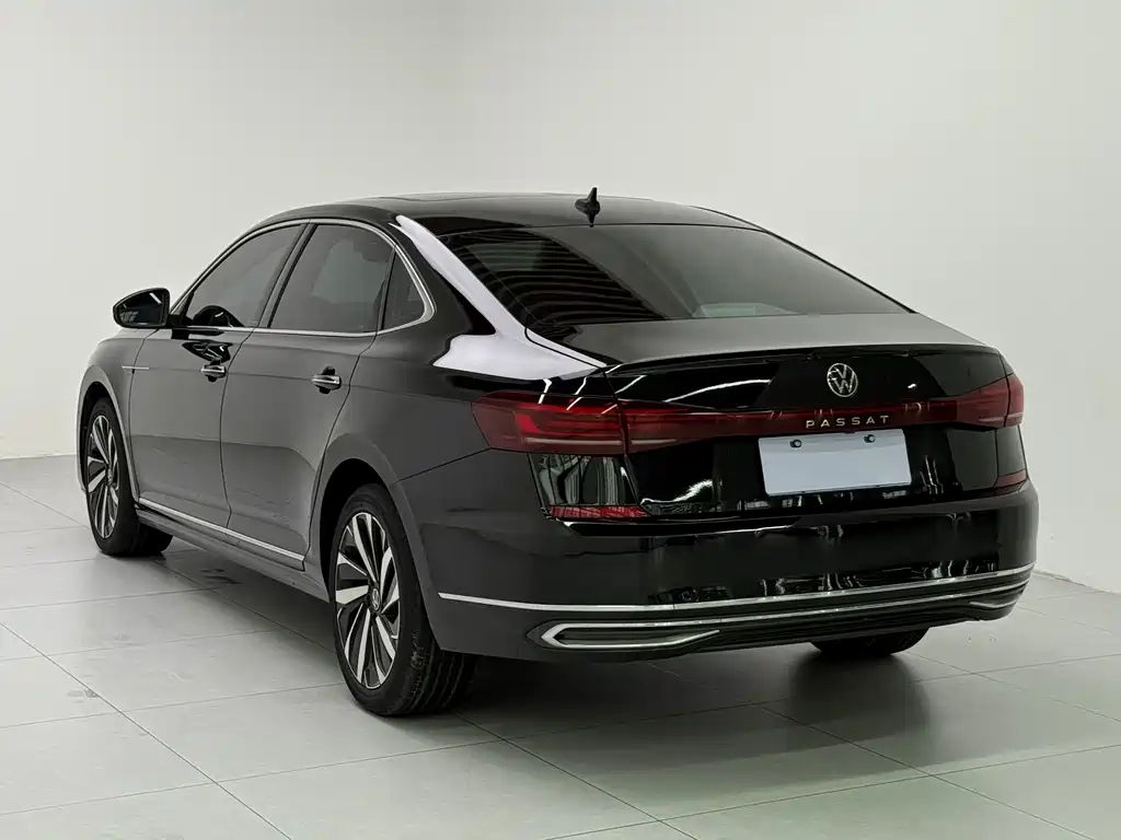 Volkswagen Passat — фото 4