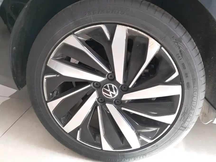 Volkswagen Passat — фото 6