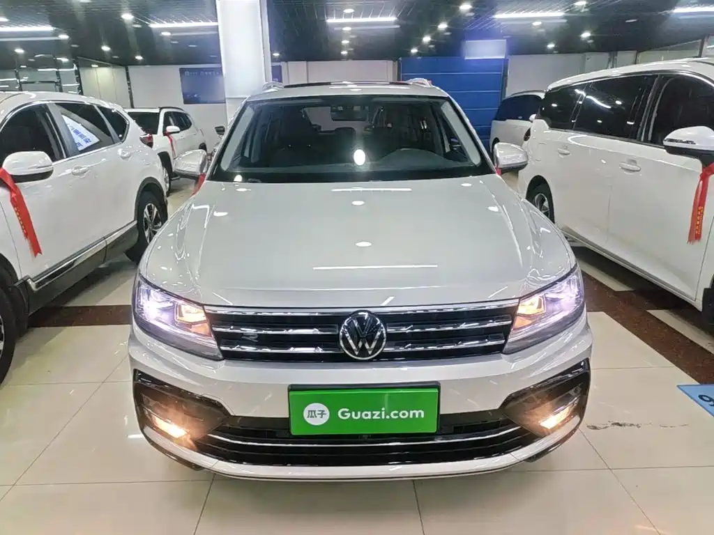Volkswagen Tiguan L — фото 3