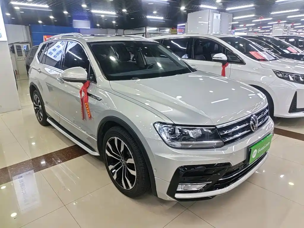 Volkswagen Tiguan L — фото 4