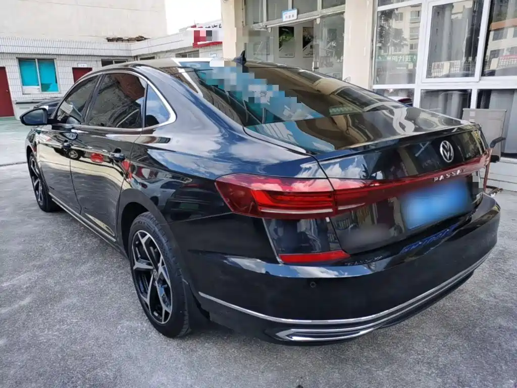 Volkswagen Passat — фото 5