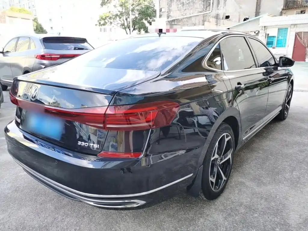 Volkswagen Passat — фото 7
