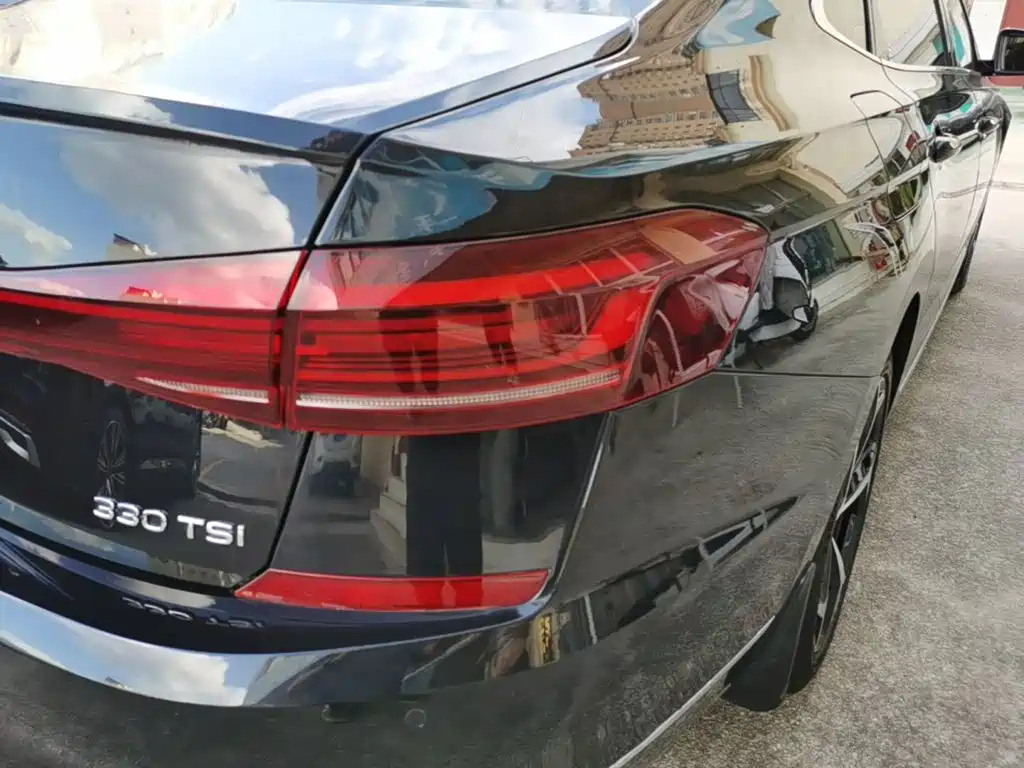 Volkswagen Passat — фото 8