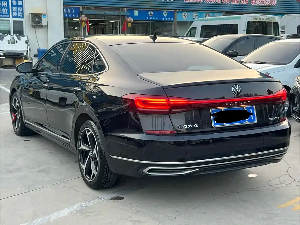 Volkswagen Passat — фото 3