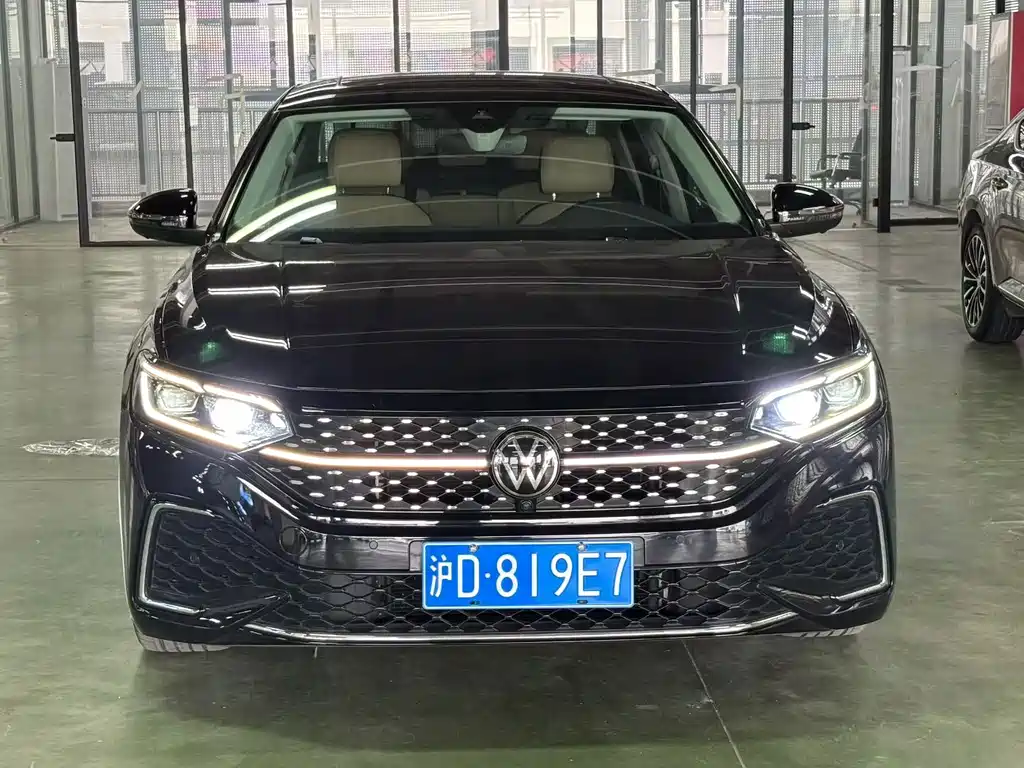 Volkswagen Passat — фото 2