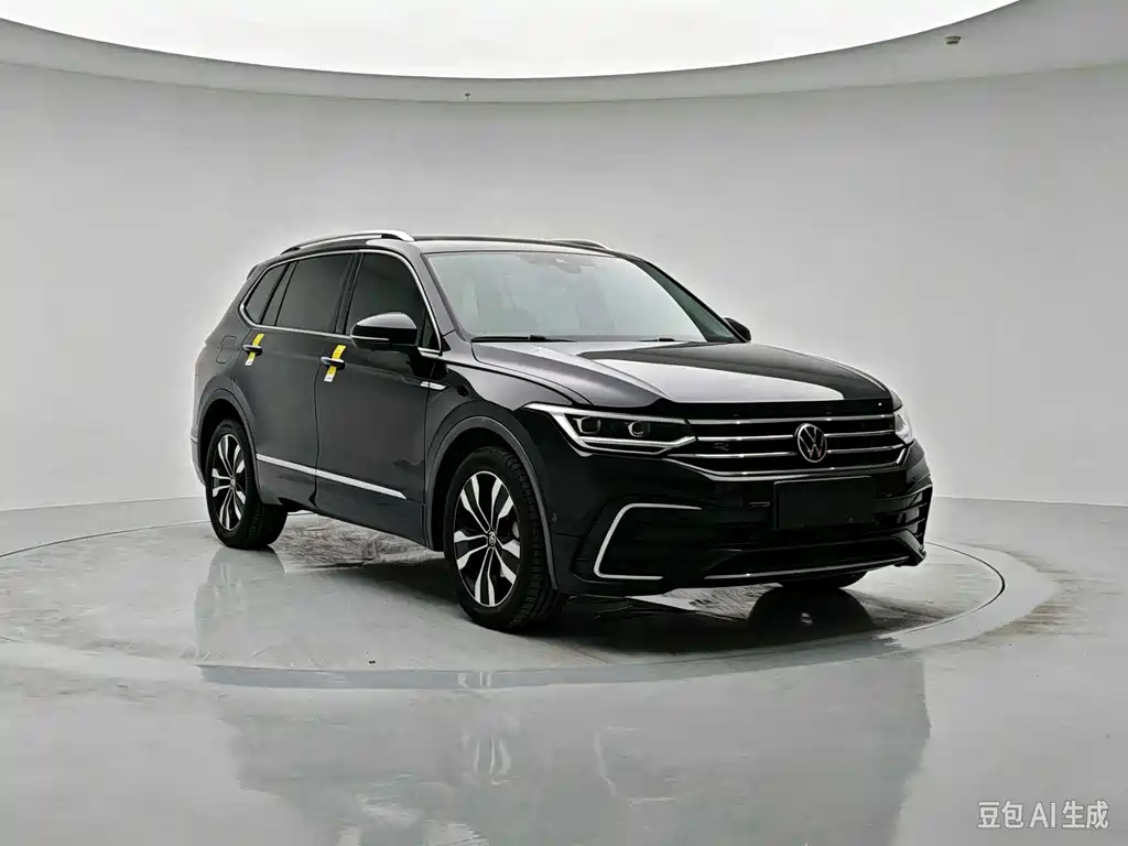 Volkswagen Tiguan L — фото 3