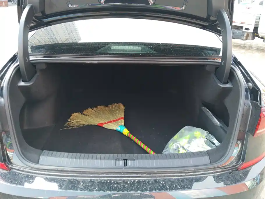Volkswagen Passat — фото 4