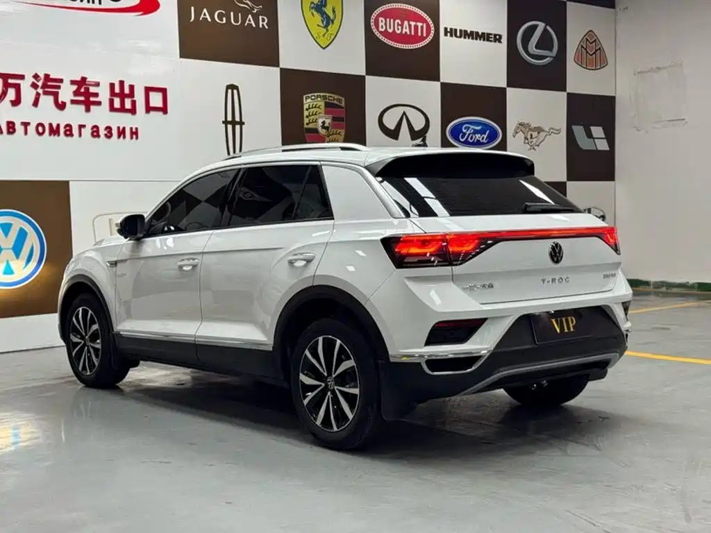 Volkswagen T-Roc — фото 4