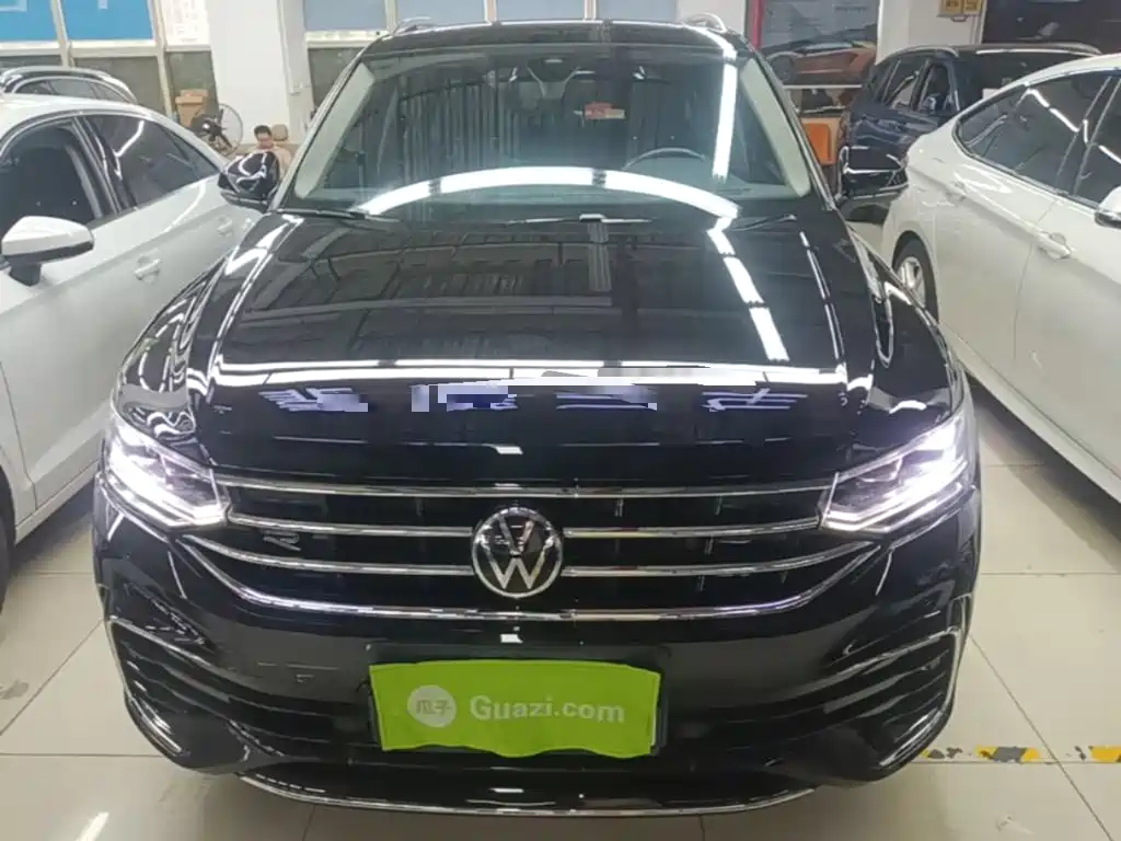 Volkswagen Tiguan L — фото 3