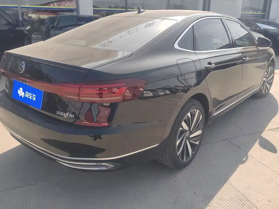 Volkswagen Passat — фото 3