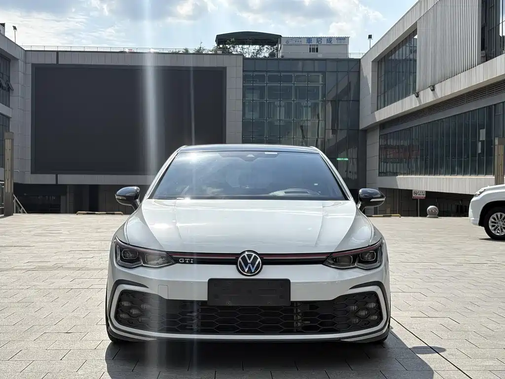 Volkswagen Golf GTI — фото 2