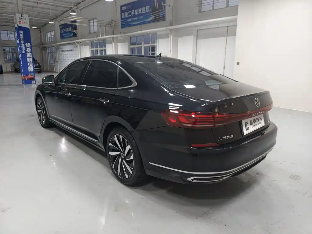 Volkswagen Passat — фото 6